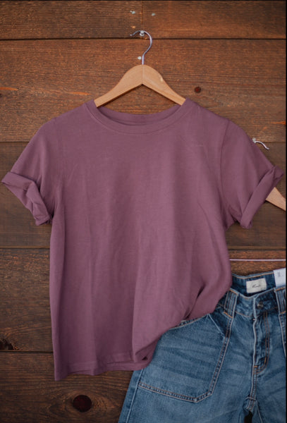 Girl on the Go Tee in Merlot