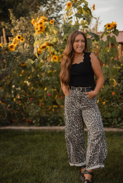 Leopard Barrel Jeans 